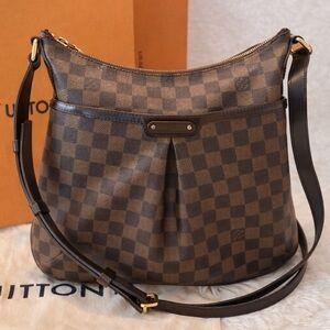 🎉HP🎉Authentic Louis Vuitton Bloomsbury Crossbody Handbag - Complete Set!